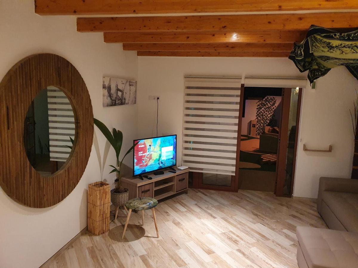Green Corner Apartment 雅伊萨 外观 照片