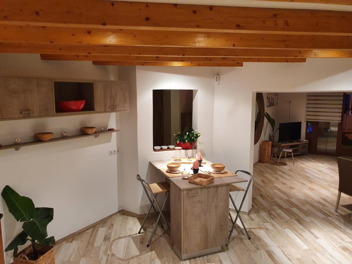 Green Corner Apartment 雅伊萨 外观 照片