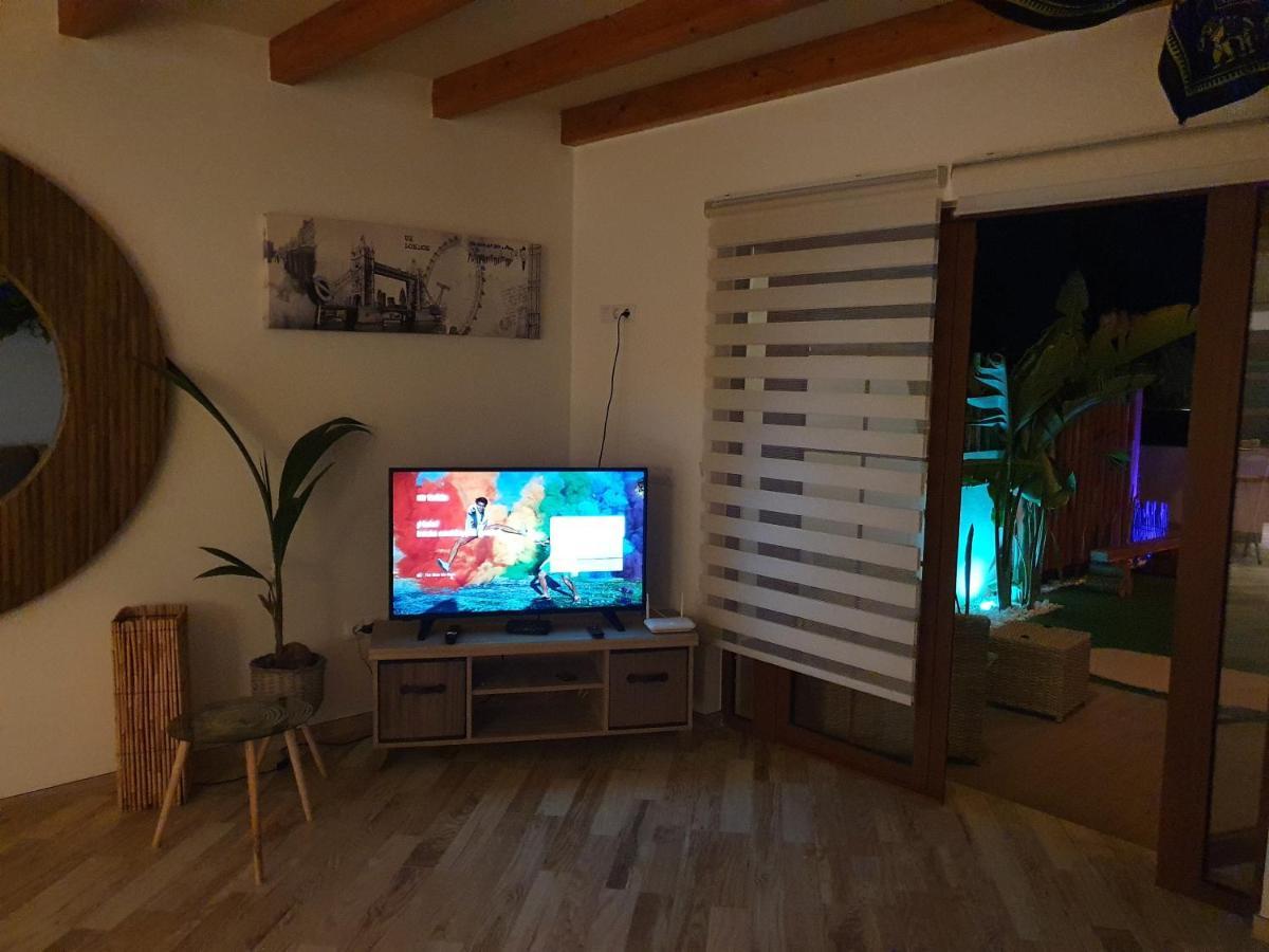 Green Corner Apartment 雅伊萨 外观 照片