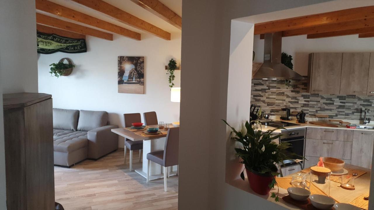 Green Corner Apartment 雅伊萨 外观 照片